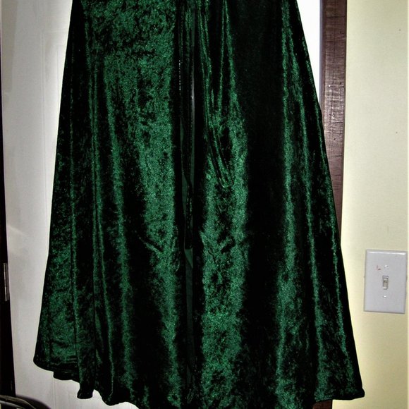 VON LANCELOT HOODED GREEN VELVET CLOAK M - Picture 3 of 4